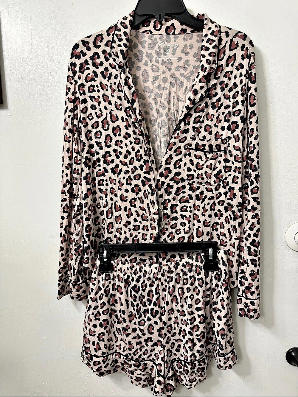 Victoria's Secret Heavenly Supersoft Modal Leopard Pajama Set Like New